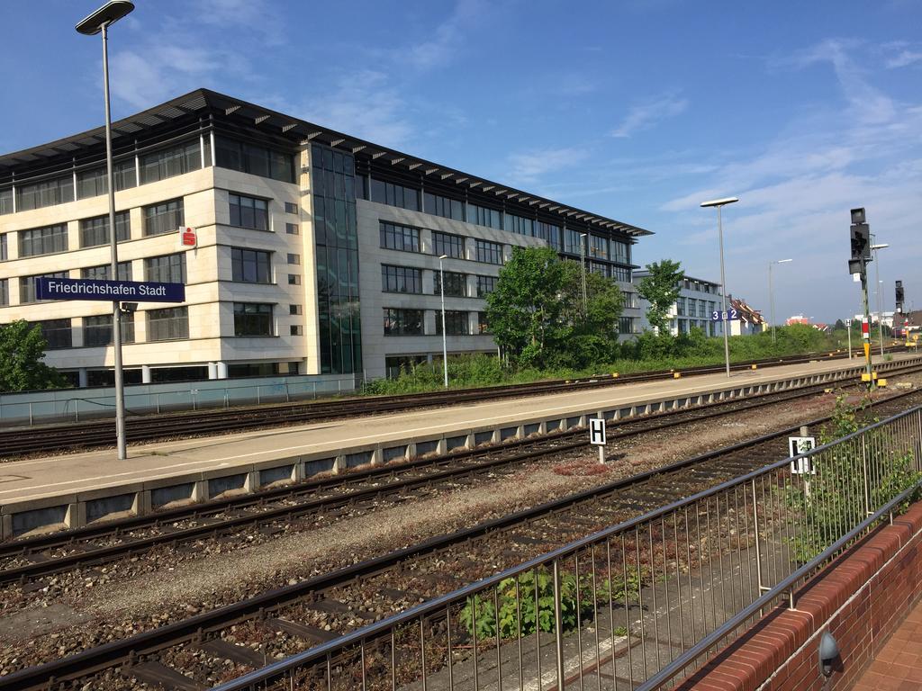 Carli'S Bed-No-Breakfast Hotel Friedrichshafen Exterior photo